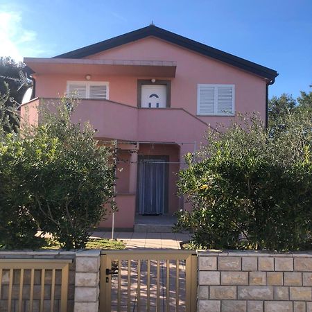 Apartment Milka Вир Екстериор снимка