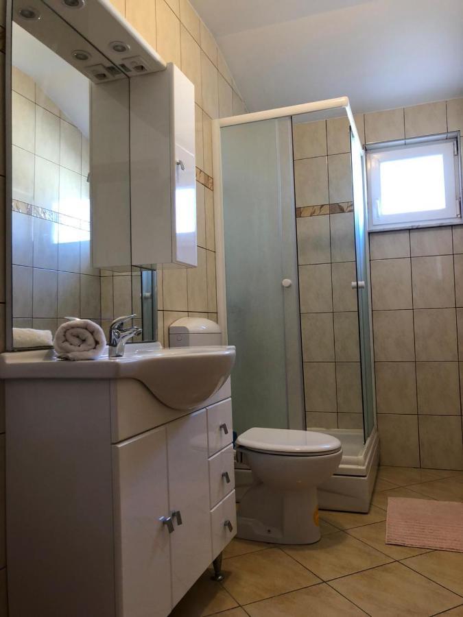 Apartment Milka Вир Екстериор снимка