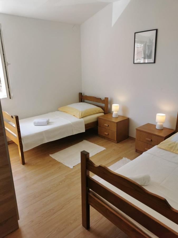 Apartment Milka Вир Екстериор снимка